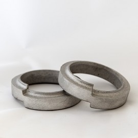 La foto rappresenta coppia spessori rialzo e riassetto auto